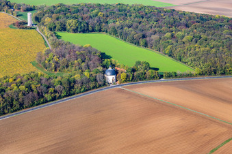 Parc du château de Gaibach à Volkach dans le département Bavière, Allemagne hors des airs