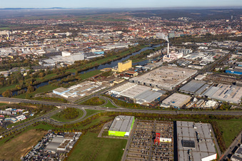 Vue oblique de Port à Schweinfurt dans le département Bavière, Allemagne