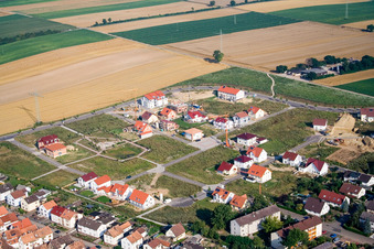 Vue aérienne de Nouvelle zone de développement Am Höhenweg à Kandel dans le département Rhénanie-Palatinat, Allemagne