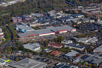 Vue aérienne de Bauhaus à Schweinfurt dans le département Bavière, Allemagne