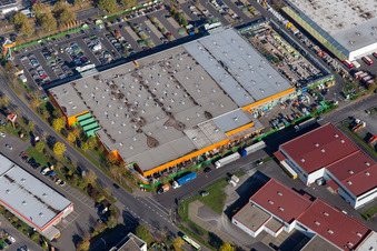 Vue aérienne de Quincaillerie Globus Schweinfurt à le quartier Grün in Schweinfurt dans le département Bavière, Allemagne