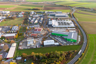 Vue aérienne de Neuhof Mainfrankenpark à Dettelbach dans le département Bavière, Allemagne