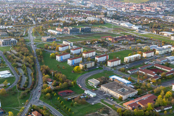 Vue aérienne de Université Jules-Maximilien à le quartier Frauenland in Würzburg dans le département Bavière, Allemagne