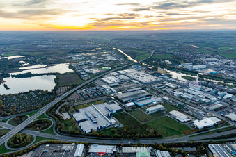 Port à Schweinfurt dans le département Bavière, Allemagne vue d'en haut