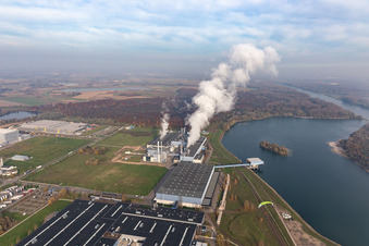 Moulin à papier Palm à Wörth am Rhein dans le département Rhénanie-Palatinat, Allemagne d'en haut
