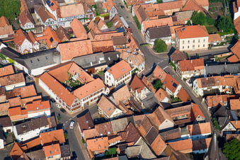 Vue aérienne de Obergasse Ringstraße Kreuzgasse Hauptstr à Steinweiler dans le département Rhénanie-Palatinat, Allemagne