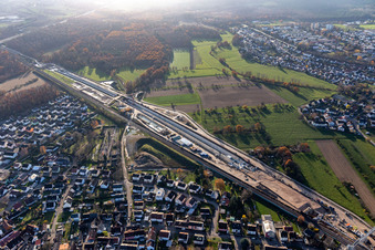 Vue aérienne de Chantier de construction du tunnel de la nouvelle ligne ICE du réseau Deutsche Bahn à le quartier Niederbühl in Rastatt dans le département Bade-Wurtemberg, Allemagne