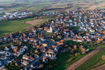 Vue aérienne de Vue sur le village à le quartier Sand in Willstätt dans le département Bade-Wurtemberg, Allemagne