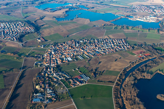 Vue aérienne de Neupotz dans le département Rhénanie-Palatinat, Allemagne