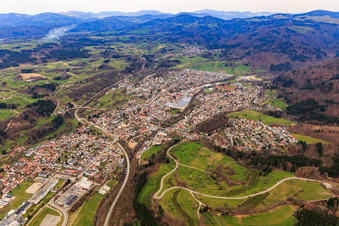 Vue aérienne de Vue de la ville depuis le sud à Wehr dans le département Bade-Wurtemberg, Allemagne