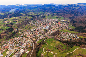 Vue aérienne de Vue de la ville depuis le sud à Wehr dans le département Bade-Wurtemberg, Allemagne