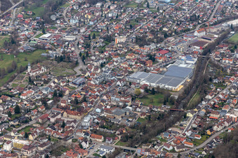 Vue aérienne de Locaux de l'usine Brennet AG avec toit photovoltaïque à Wehr dans le département Bade-Wurtemberg, Allemagne