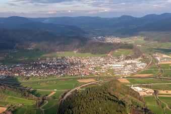 Vue aérienne de Biberach dans le département Bade-Wurtemberg, Allemagne