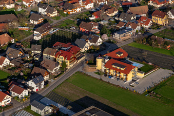 Vue aérienne de Hôtel Gasthaus Mosers Blume à le quartier Bollenbach in Haslach im Kinzigtal dans le département Bade-Wurtemberg, Allemagne