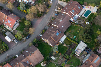 Vue oblique de Rue Winzer à le quartier Fessenbach in Offenburg dans le département Bade-Wurtemberg, Allemagne