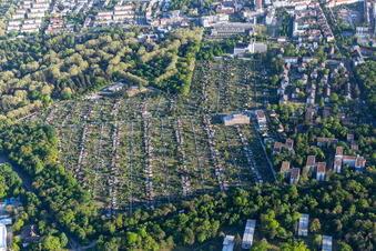 Vue aérienne de Association de jardins familiaux Hagsfelder Allee à le quartier Oststadt in Karlsruhe dans le département Bade-Wurtemberg, Allemagne