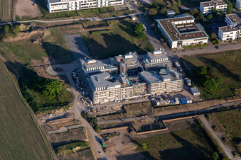 Chantier de construction du LTC - Linder Technology Campus dans la Wilhelm-Schickard-Straße dans le parc technologique Karlsruhe à le quartier Rintheim in Karlsruhe dans le département Bade-Wurtemberg, Allemagne vue du ciel