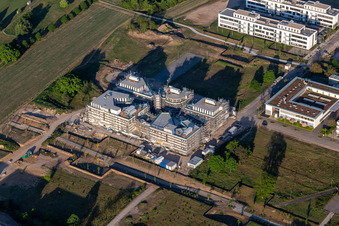 Vue oblique de Chantier de construction du LTC - Linder Technology Campus dans la Wilhelm-Schickard-Straße dans le parc technologique Karlsruhe à le quartier Rintheim in Karlsruhe dans le département Bade-Wurtemberg, Allemagne