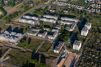 Parc technologique à le quartier Rintheim in Karlsruhe dans le département Bade-Wurtemberg, Allemagne d'un drone