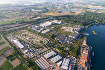 Vue aérienne de Zone industrielle d'Oberwald à Wörth am Rhein dans le département Rhénanie-Palatinat, Allemagne