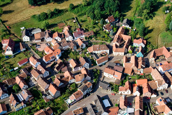 Vue aérienne de Mettenbacher Straße à le quartier Gräfenhausen in Annweiler am Trifels dans le département Rhénanie-Palatinat, Allemagne