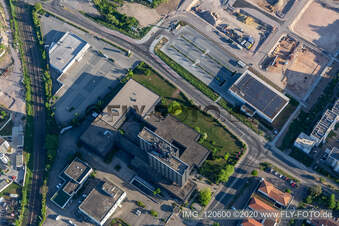 Vue aérienne de Deutsche Telekom à Neustadt an der Weinstraße dans le département Rhénanie-Palatinat, Allemagne