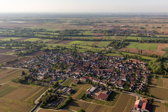 Photographie aérienne de Venningen dans le département Rhénanie-Palatinat, Allemagne