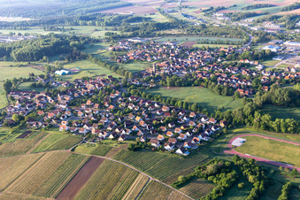 Enregistrement par drone de Quartier Altenstadt in Wissembourg dans le département Bas Rhin, France