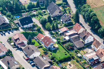 Vue aérienne de Steungasse à le quartier Gräfenhausen in Annweiler am Trifels dans le département Rhénanie-Palatinat, Allemagne