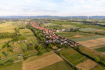 Photographie aérienne de Freckenfeld dans le département Rhénanie-Palatinat, Allemagne