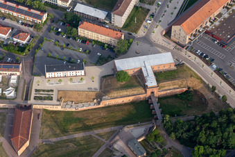 Vue aérienne de Tourisme. Centre culturel et d'accueil des visiteurs à Germersheim dans le département Rhénanie-Palatinat, Allemagne