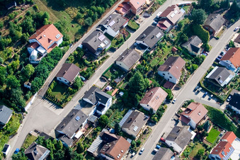 Vue aérienne de Kirschackerstr à le quartier Gräfenhausen in Annweiler am Trifels dans le département Rhénanie-Palatinat, Allemagne