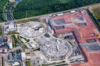 Ancienne centrale nucléaire de Phillippsburg après la démolition des deux tours de refroidissement à Philippsburg dans le département Bade-Wurtemberg, Allemagne hors des airs