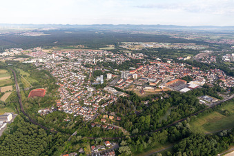 Vue aérienne de Centre-ville dans le centre-ville à Germersheim dans le département Rhénanie-Palatinat, Allemagne