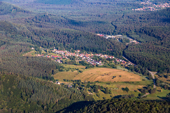 Vue aérienne de Quartier Petersbächel in Fischbach bei Dahn dans le département Rhénanie-Palatinat, Allemagne
