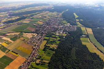 Vue d'oiseau de Kandel dans le département Rhénanie-Palatinat, Allemagne