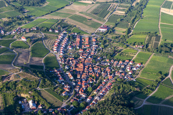 Enregistrement par drone de Quartier Gleishorbach in Gleiszellen-Gleishorbach dans le département Rhénanie-Palatinat, Allemagne