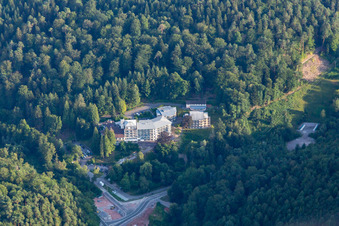 Vue oblique de Clinique du parc Celenus à Bad Bergzabern dans le département Rhénanie-Palatinat, Allemagne