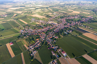 Seebach dans le département Bas Rhin, France depuis l'avion
