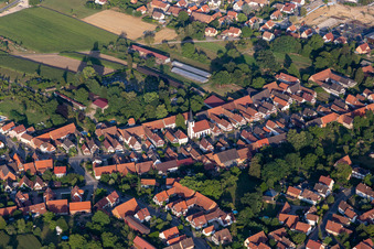 Vue d'oiseau de Seebach dans le département Bas Rhin, France