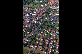 Quartier Schaidt in Wörth am Rhein dans le département Rhénanie-Palatinat, Allemagne vu d'un drone