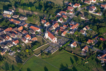 Vue aérienne de Saint-Martin à Seebach dans le département Bas Rhin, France