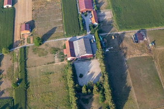 Vue aérienne de Ranch à Seebach dans le département Bas Rhin, France
