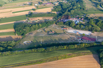 Vue aérienne de Haras de la Neée à Neewiller-près-Lauterbourg dans le département Bas Rhin, France