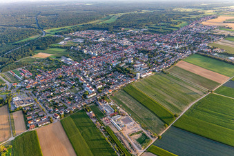 Kandel dans le département Rhénanie-Palatinat, Allemagne vue du ciel