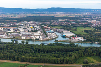Photographie aérienne de Port du Rhin à le quartier Rheinau in Mannheim dans le département Bade-Wurtemberg, Allemagne