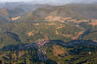 Photographie aérienne de Bundenthal dans le département Rhénanie-Palatinat, Allemagne