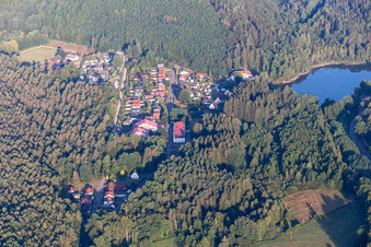 Vue aérienne de Camping Club Pirmans à Schöntalweiher à Ludwigswinkel dans le département Rhénanie-Palatinat, Allemagne