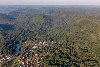 Vue aérienne de Ludwigswinkel dans le département Rhénanie-Palatinat, Allemagne