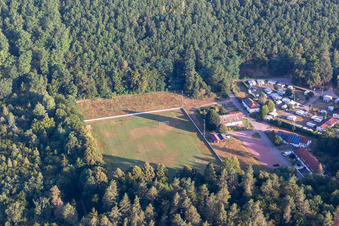 Vue aérienne de SV Ludwigswinkel à Ludwigswinkel dans le département Rhénanie-Palatinat, Allemagne